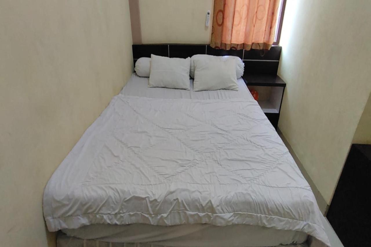 Spot On 92196 Kost Axcel Hotel Banjarmasin  Bagian luar foto