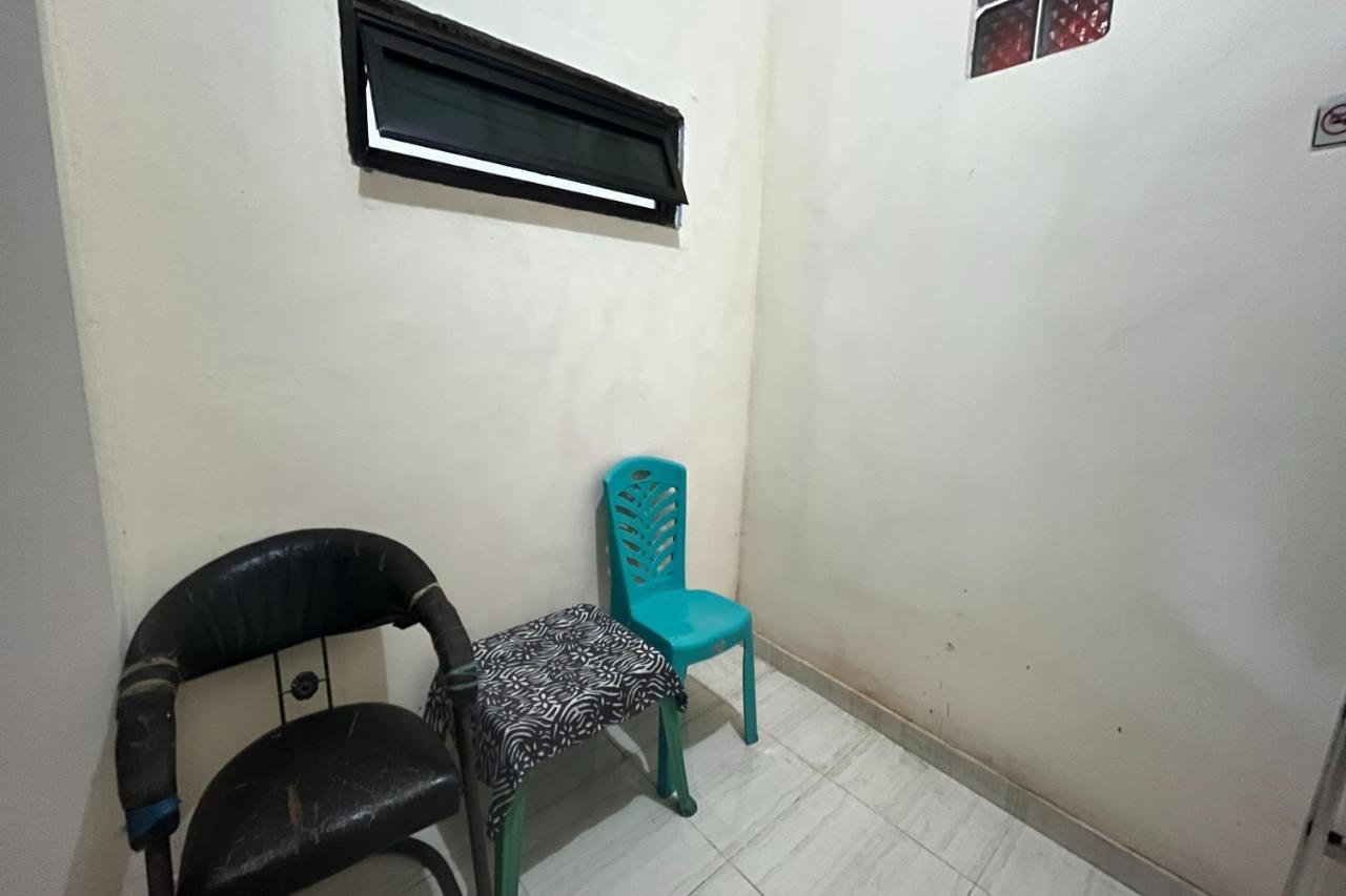 Spot On 92196 Kost Axcel Hotel Banjarmasin  Bagian luar foto